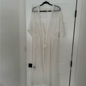Abercrombie & Fitch White Swim Cover Up